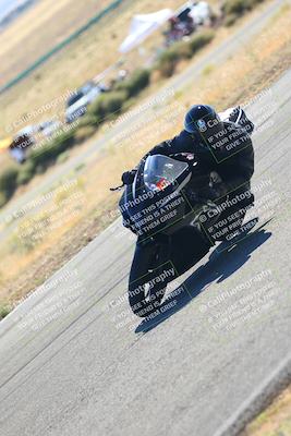 media/Oct-15-2023-TrackXperience (Sun) [[85198ff50b]]/Group 3/session 4 turn 3/